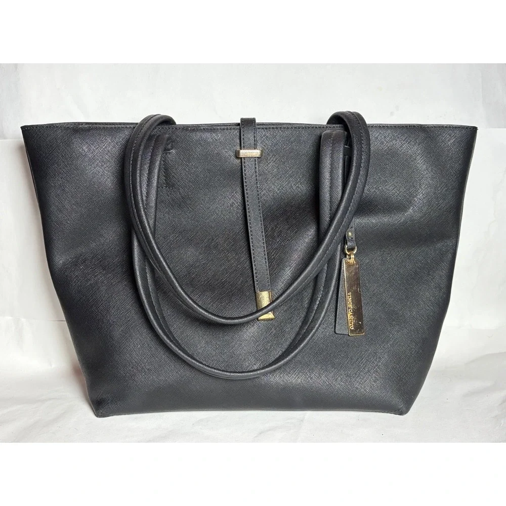 Vince Camuto Leila tote bag in black Saffiano leather Shoulder Bag‎ Purse